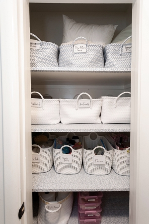 Dollar Tree Linen Closet Organization - Zucchini Sisters