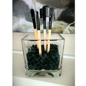 makeup-brush-jar