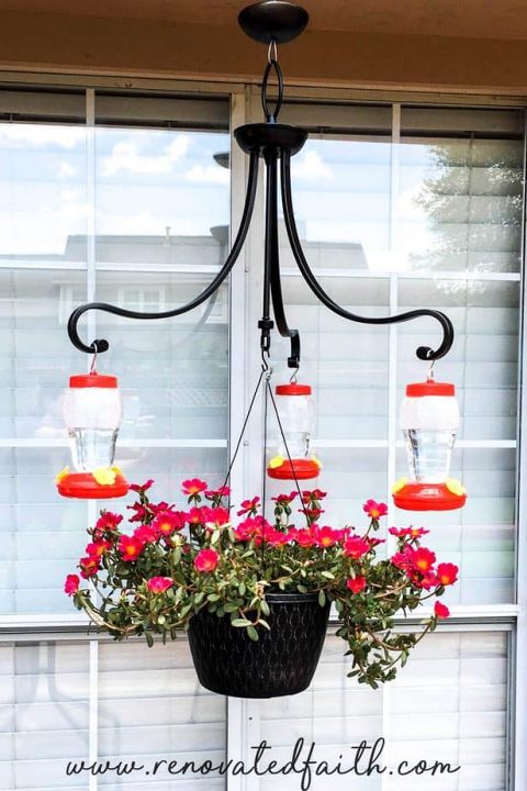 cool chandelier hummer bird feeder idea