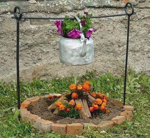 firepit-kettle-tea-landscaping-idea