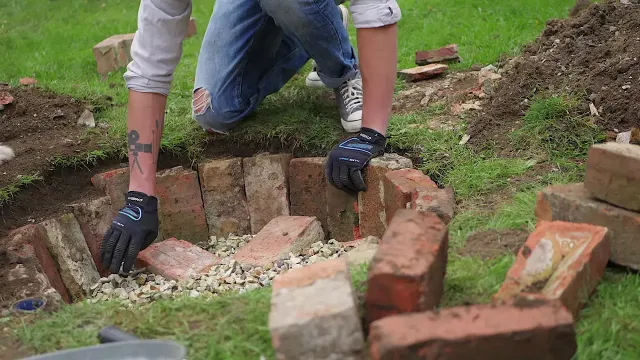 how-to-build-diy-fire-pit-in-4-minutes