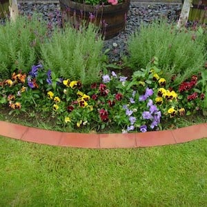 terracotta-lawn-edging-ideas