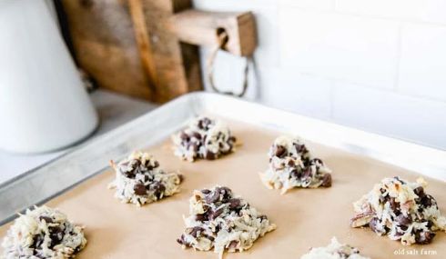 4-ingredient-Almond-Joy-Cookies-gift-idea