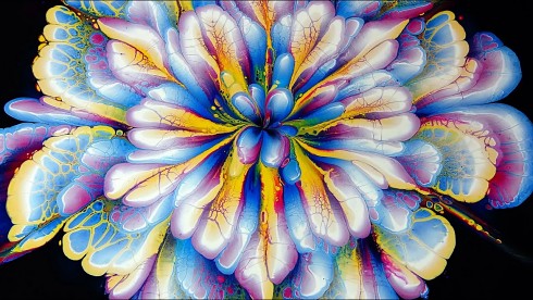 amazing-acrylic-pour-painting-with-3-colors