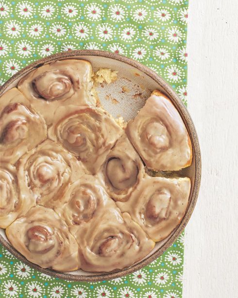 cinnamon-rolls-gift-idea