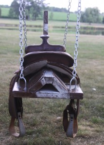 diy-hourse-saddle-swingjpg