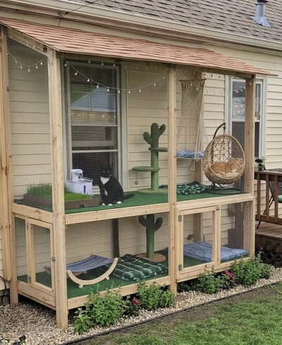 diy-outside-window-catio-for-cat-lovers