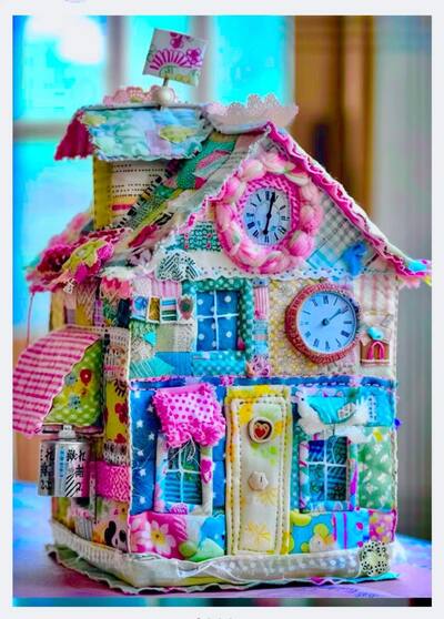 dollhouse-stitiching-from-fabric-scraps