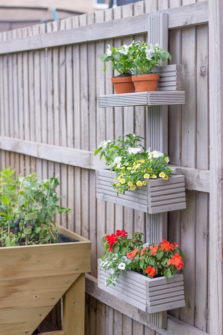 How-to-make-a-DIY-vertical-garden-from-scrap-wood