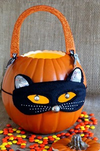 Pumpkin-Carving-Ideas-for-kids-How-to-make-a-pumpkin-purse