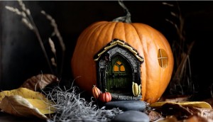 halloween-carving-fairy-garden-pumpkin
