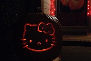 hello-kitty-pumpkin-carving