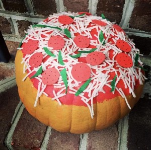 pizza-painted-pumpkin