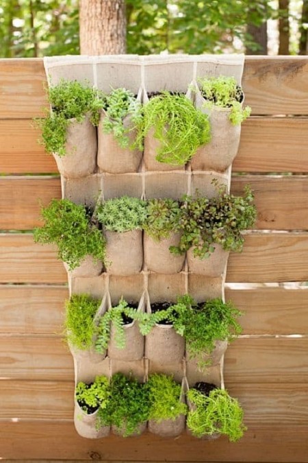 pocket-herb-fence-planter