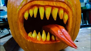 pumpkin-carving-scary-simple-easy
