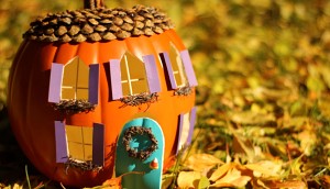 pumpkin-house-carving-idea