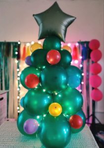 Christmas-Balloon-Tree