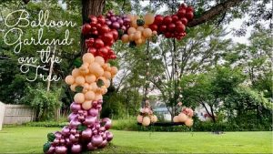 balloon-garland-on-tree-decoration-idea