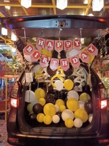 car-balloon-decoration-idea-surprise-party