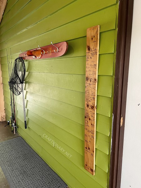 cottage-style-exterior-design-mudroom