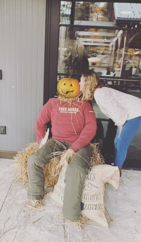 how-to-make-sitting-scarecrow