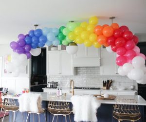 rainbow-balloon-garland