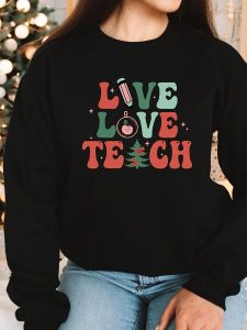 teachers-sweatshirt-gift-idea