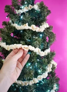 faux-popcorn-garland-christmas