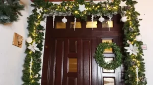 front-porch-winter-wonderland-christmas-garland