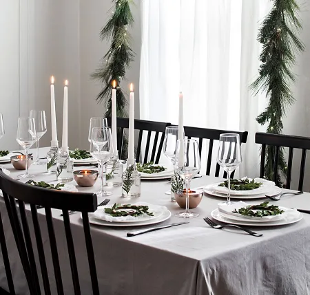 modern-Christmas-table-decor