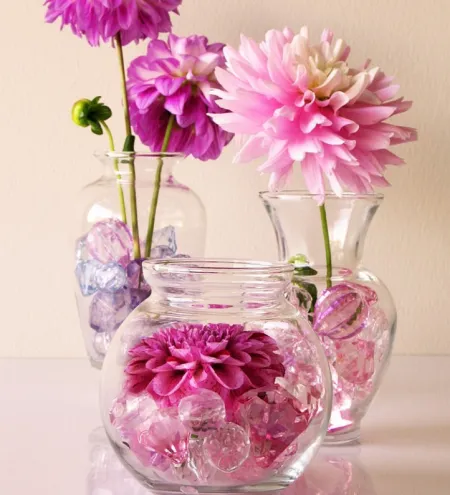 pink-gemstones-flowers-vase-idea