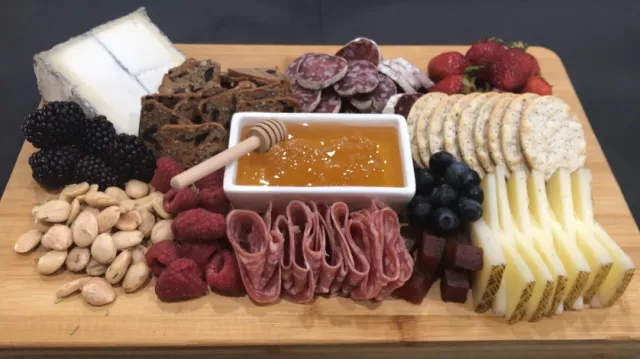 quick-and-easy-charcuterie-cheese-board-idea