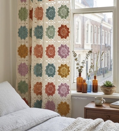 granny-squares-crochet-curtain-diy