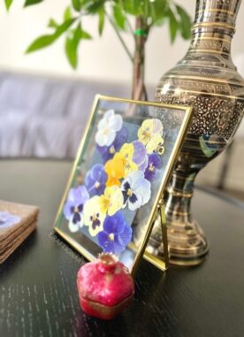 Vintage PRESSED FLOWERS in frame of gold in seconds