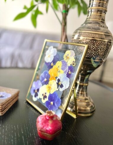 Vintage PRESSED FLOWERS in frame of gold in seconds