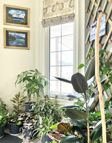 Small Foyer Entryway wall decor with plants