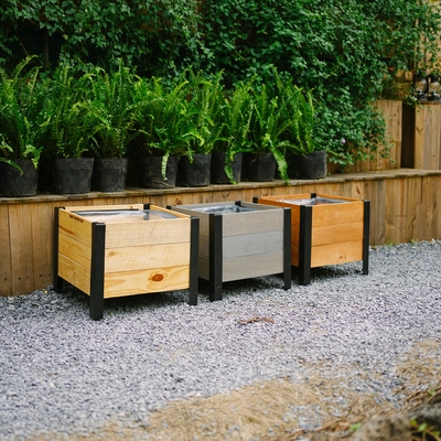 smallwoodplanterboxraisedbeds