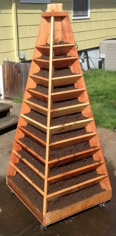 vertical-garden-pyramid-tower-raised-bed