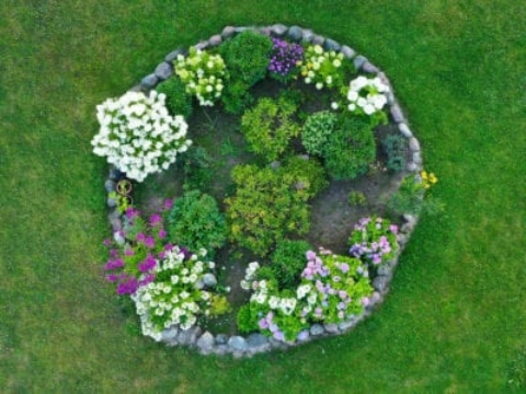 diy-Round Flower Bed