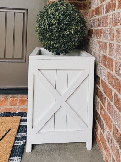 diy-criss-cross-outdoor-planters