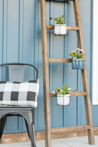 diy-ladder-herb-or-flower-garden