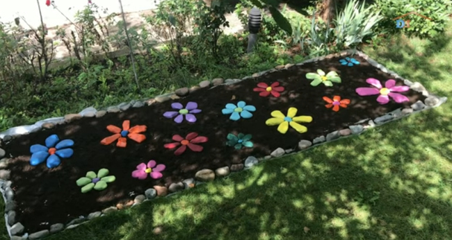 diy-painted-rock-flower-garden-bed