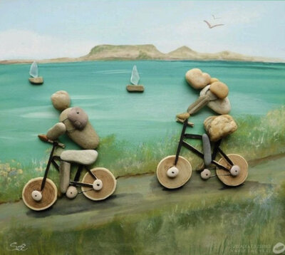 beautiful-scenes-diy-pebble-art-riding-a-bike-coastal