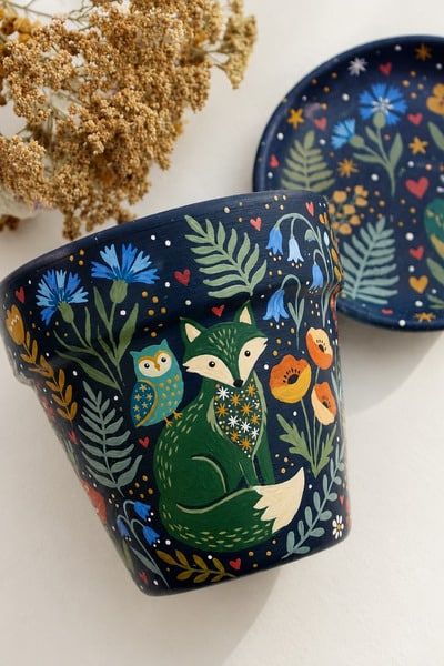 painted-fox-and-owl-fantasy-inspired-terra-cotta-pot-diy