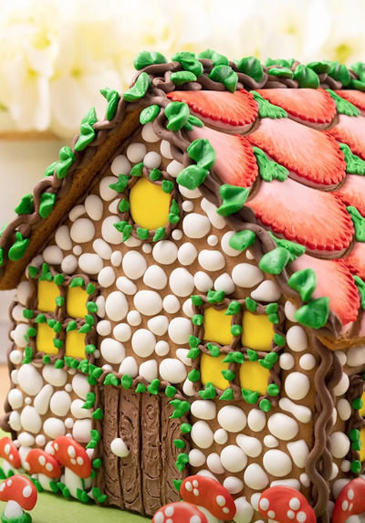 Fairy-Garden-Gingerbread-House