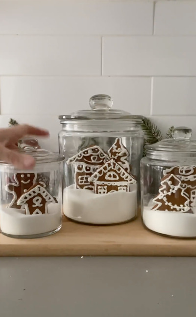 tabletop-gingerbread-jars