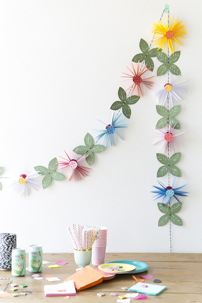 beautiful-paper-flower-garland