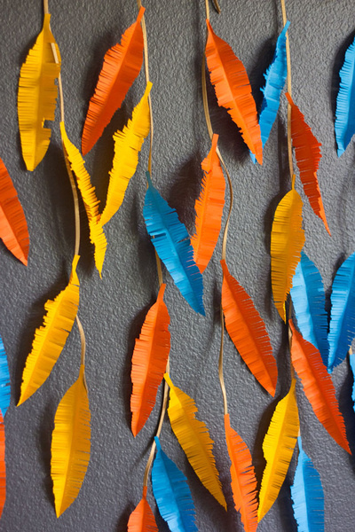 diy-paper-feather-wall-hanging