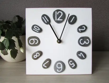 Beach Pebble Art Table Clock