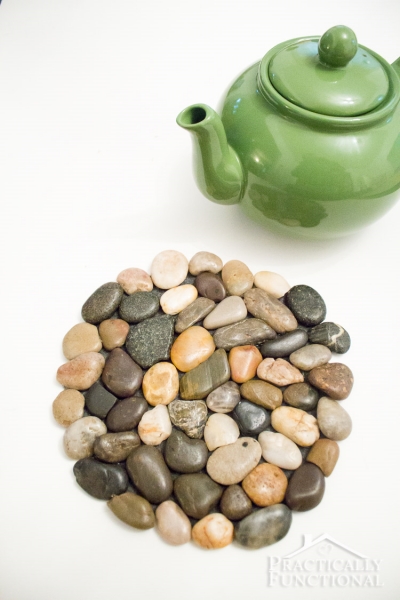 diy-river-rock-trivet